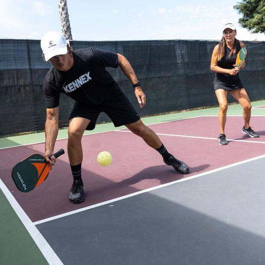 61130      ~ KENNEX STRIKE PICKLEBALL RED