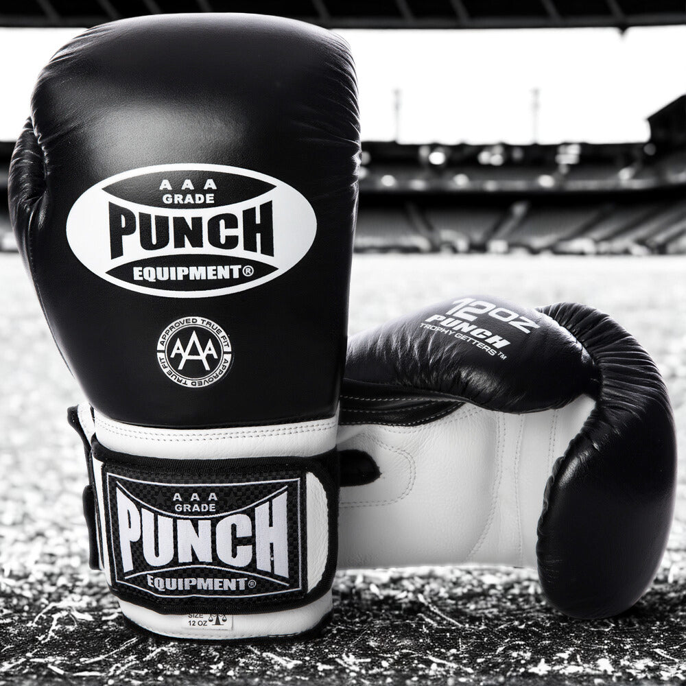 902016     ~ TROPHY GET GLOVES BLK/WHT 18OZ